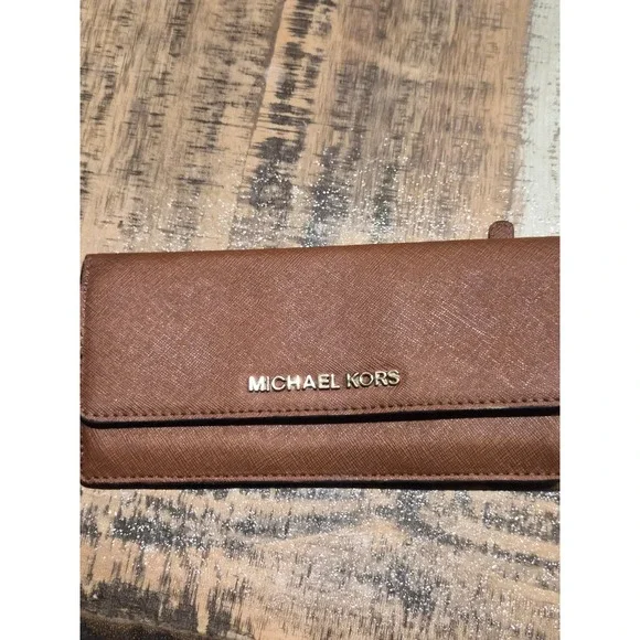 Michael Kors Jet Set Travel Slim Trifold Wallet Brown Saffiano Leather Gold Tone - Picture 1 of 6